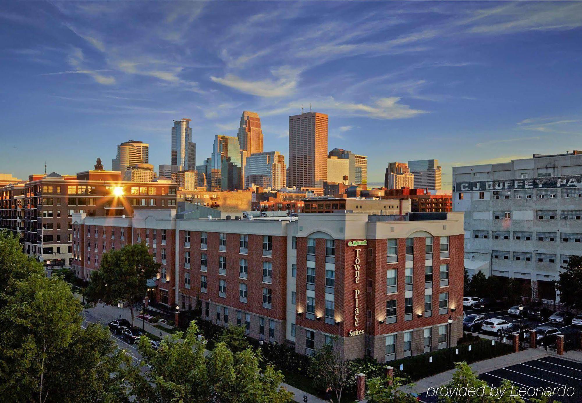 Towneplace Suites By Marriott Minneapolis Downtown/North Loop Exterior photo